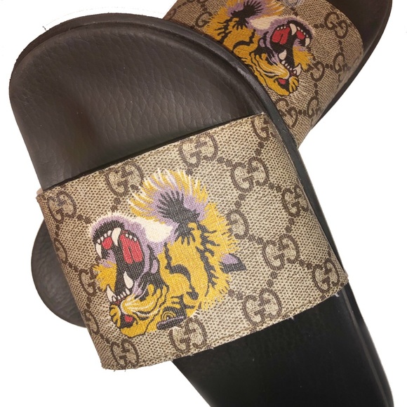 Men’s Sliders (SIZE 9) *MUST GO* - Picture 6 of 8